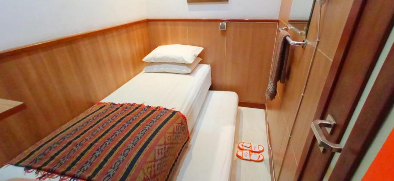 The Cabin Hotel Gandekan Yogyakarta Exterior photo