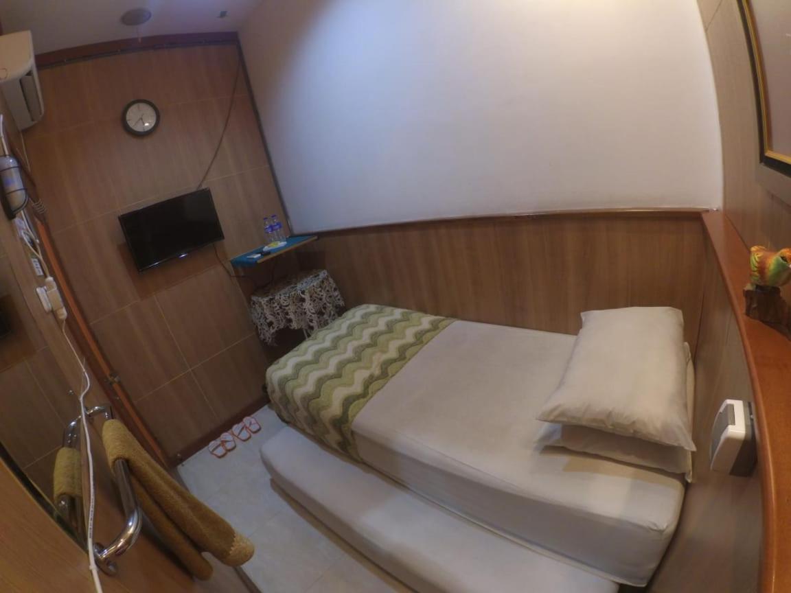 The Cabin Hotel Gandekan Yogyakarta Exterior photo